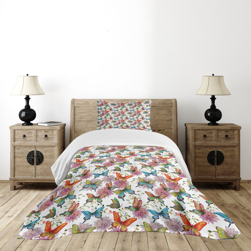 Carnations Vintage Bedspread Set