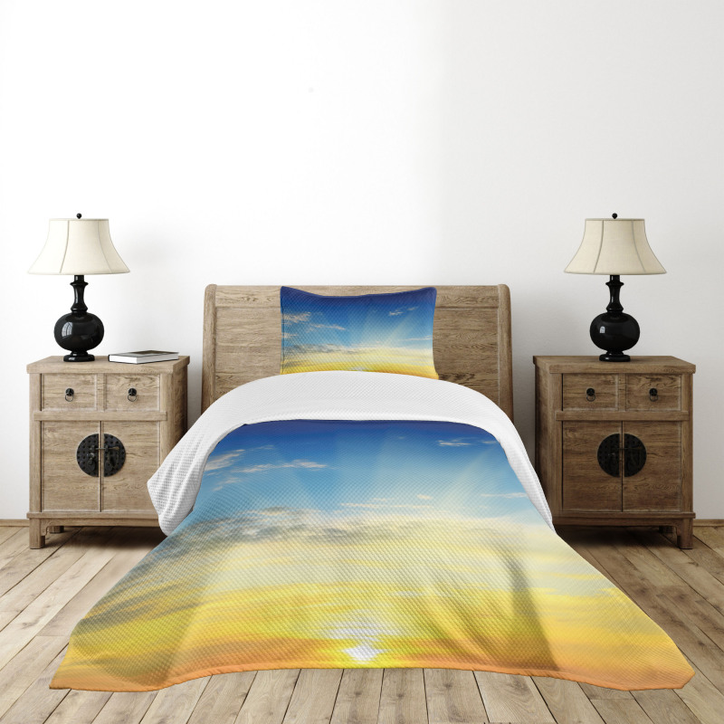 Sun Rays Above Horizon Bedspread Set