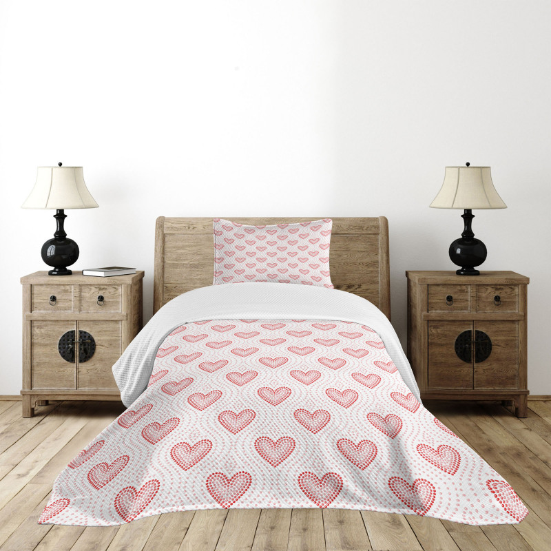 Dotted Heart Pattern Bedspread Set
