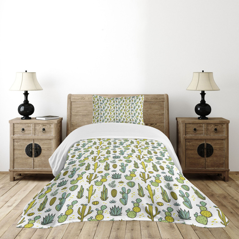 Tropical Foliage Motif Bedspread Set