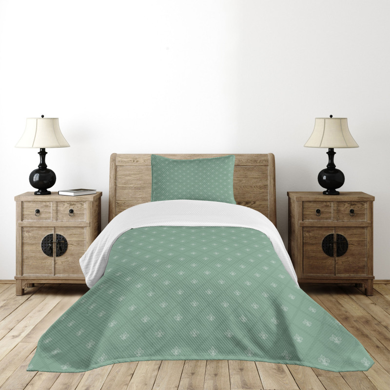 Retro Royal Lilies Bedspread Set