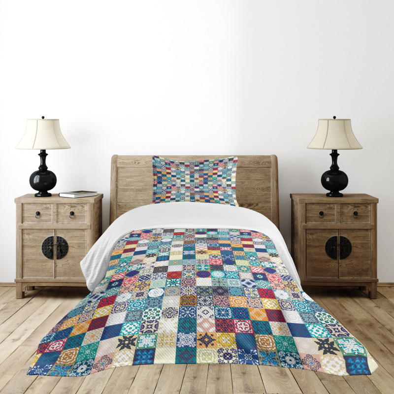 Ornate Patchwork Motif Bedspread Set