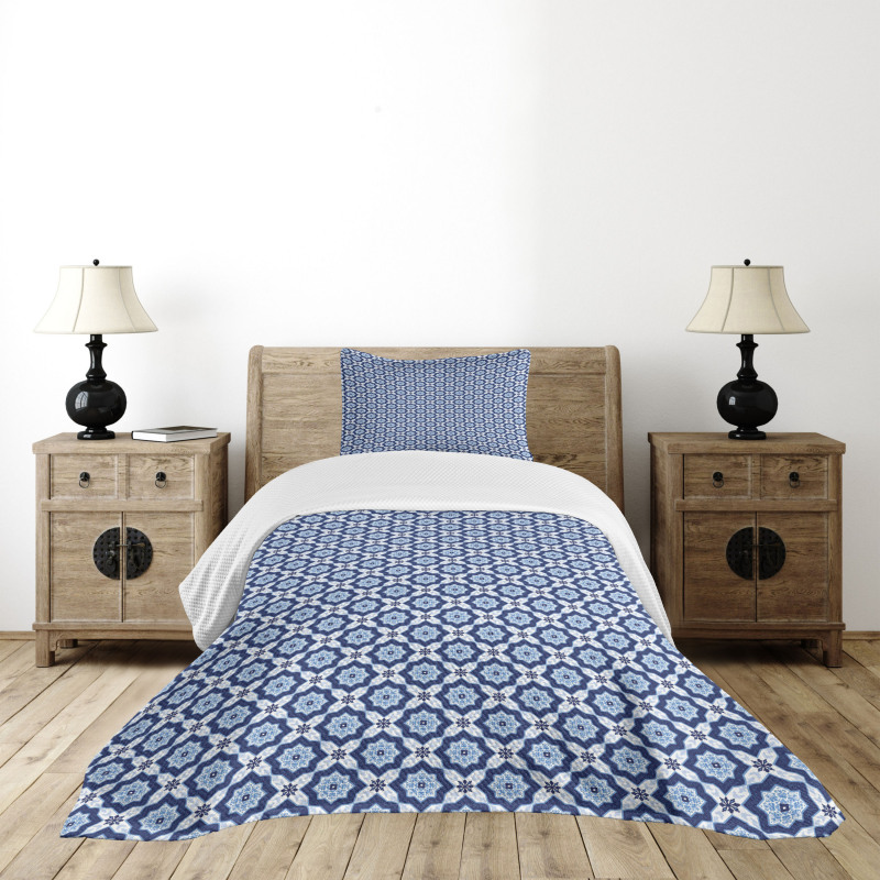 Diagonal Azuejo Motif Bedspread Set