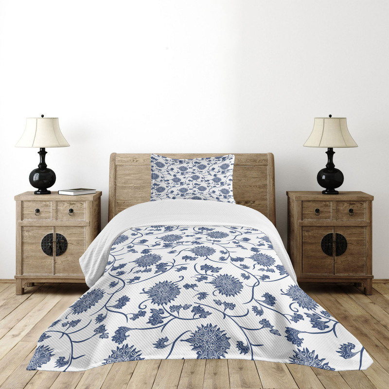 Chinese Garden Traditional Bedspread Set