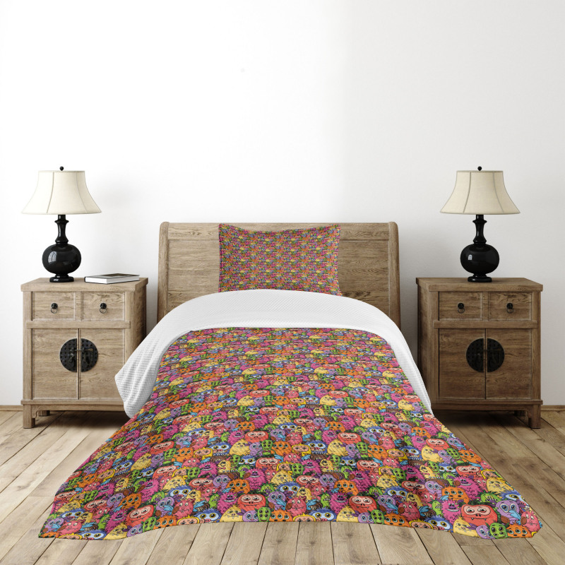 Carnival of Beasts Design Bedspread Set