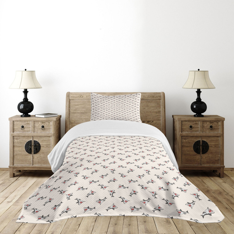 Aggressive Hungry Fishes Bedspread Set