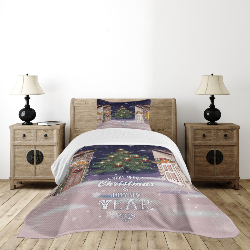 Snowy Streets Carol Bedspread Set