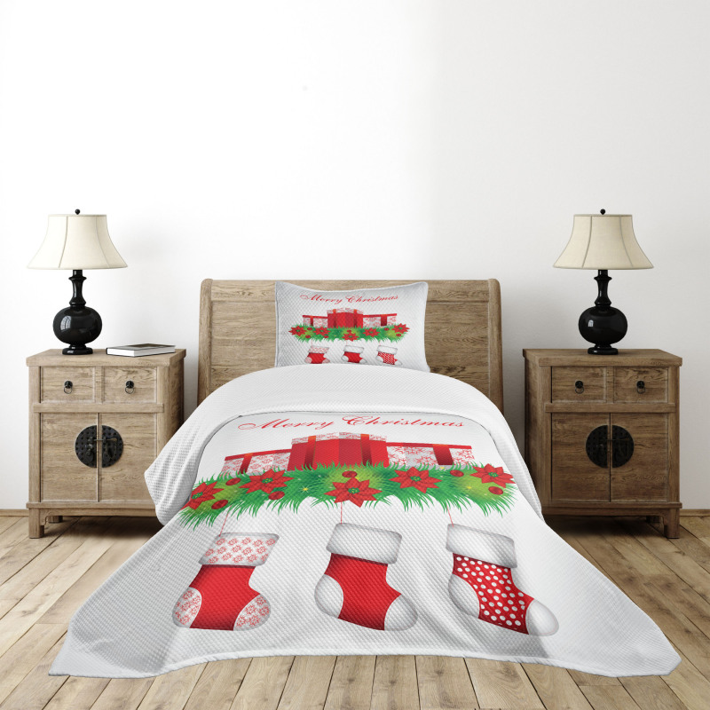 Hanging Stockings Bedspread Set