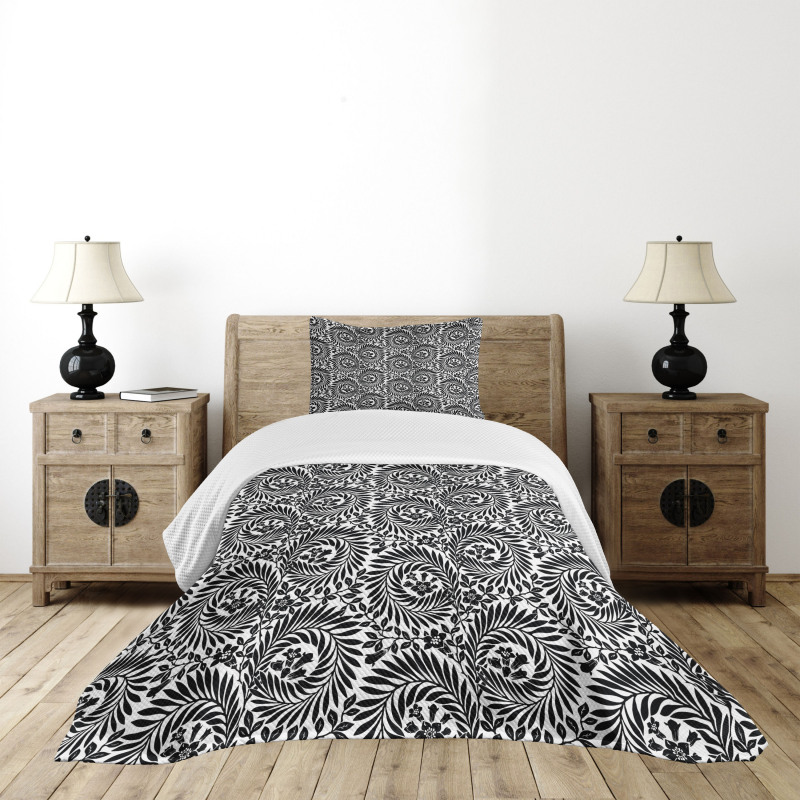 Foliage Victorian Bedspread Set