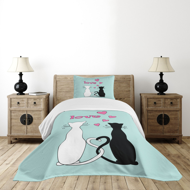 Tangled Tails in Love Bedspread Set