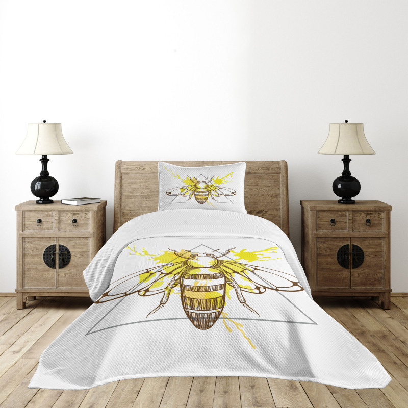 Color Splashed Bee Bedspread Set