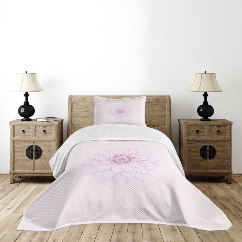 Close up Petal Sketch Bedspread Set