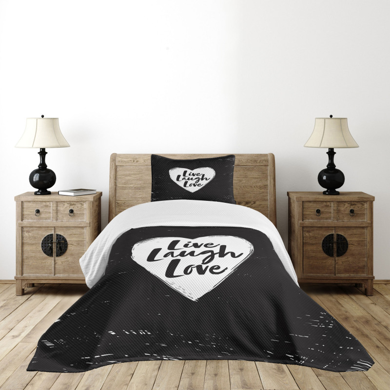 Heart and Words Bedspread Set