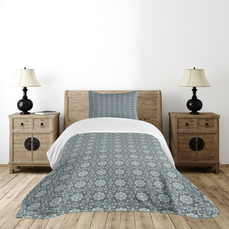 Traditional Bedspread Set