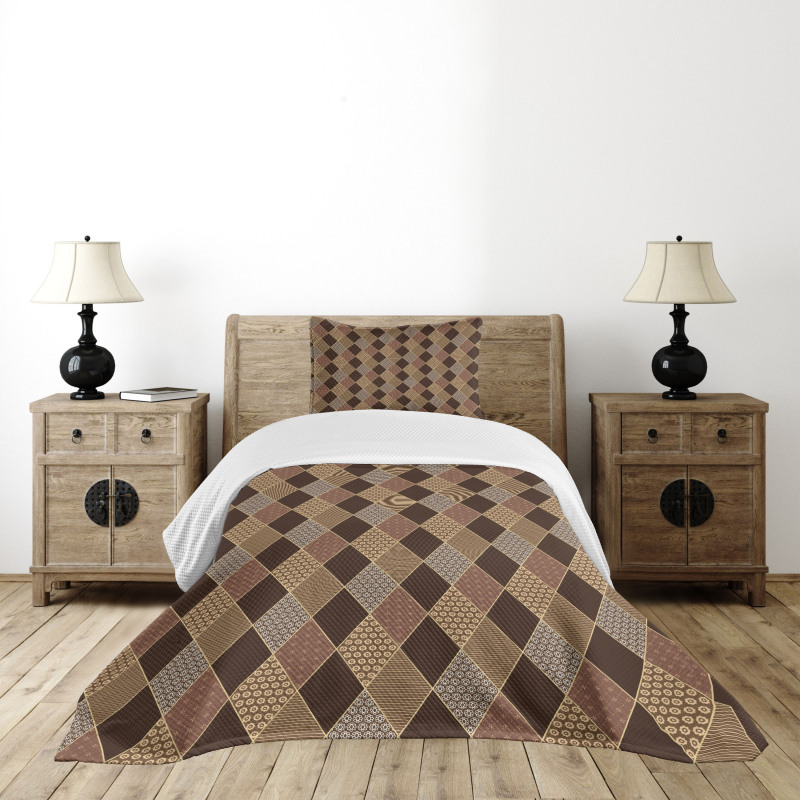 Lozenge Pattern Bedspread Set