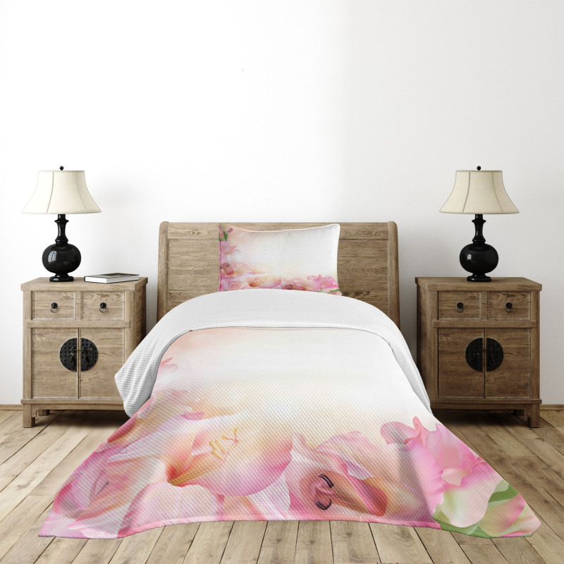 Dreamy Orchid Bedspread Set