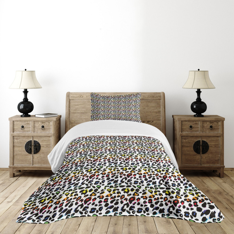 Colorful Mammal Bedspread Set