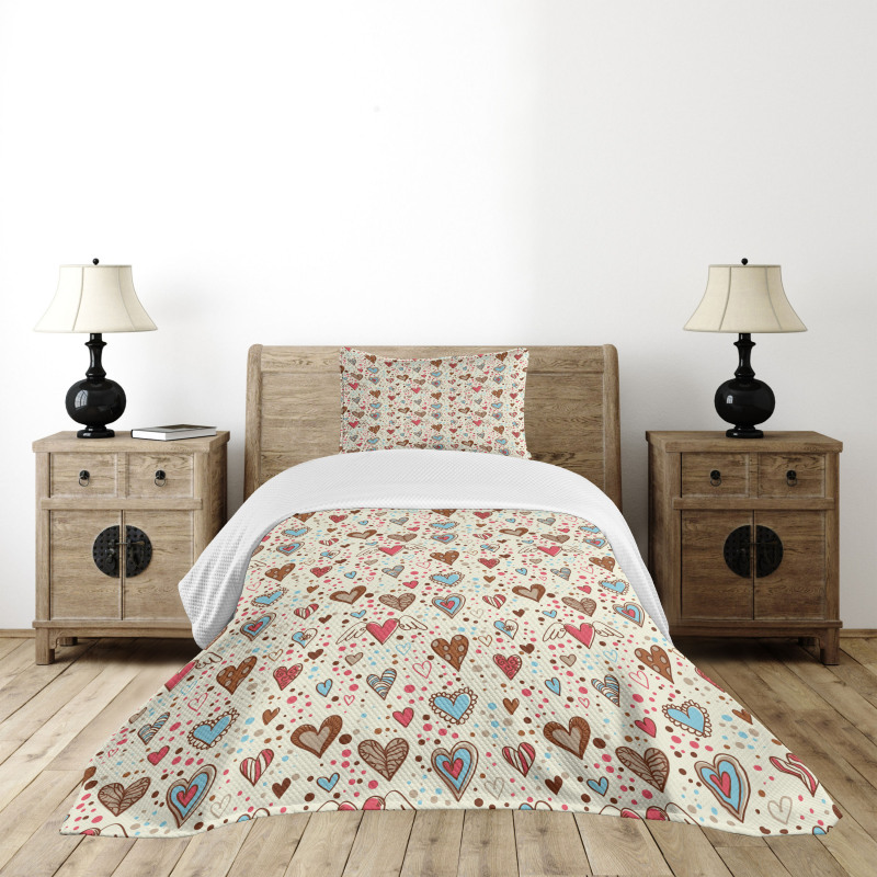 Hand Drawn Hearts Bedspread Set