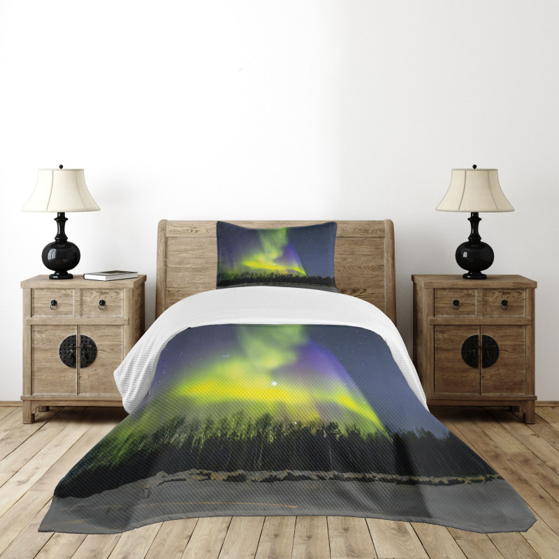 Aurora Borealis Forest Bedspread Set