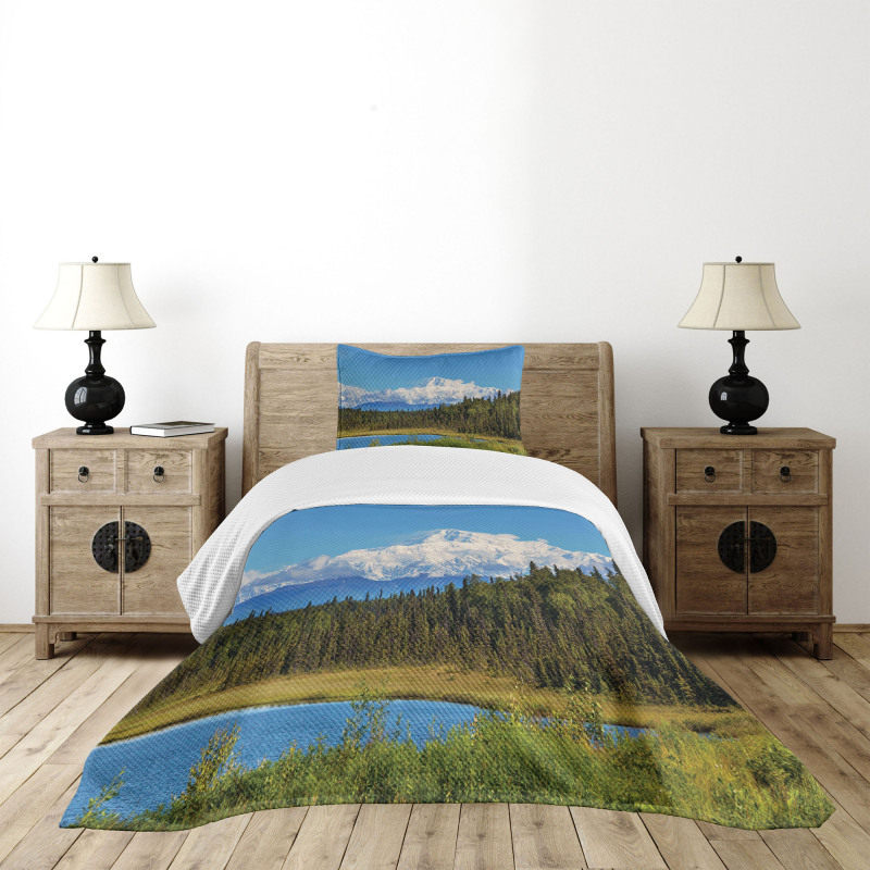 Snow Covered Mountain Bedspread Set
