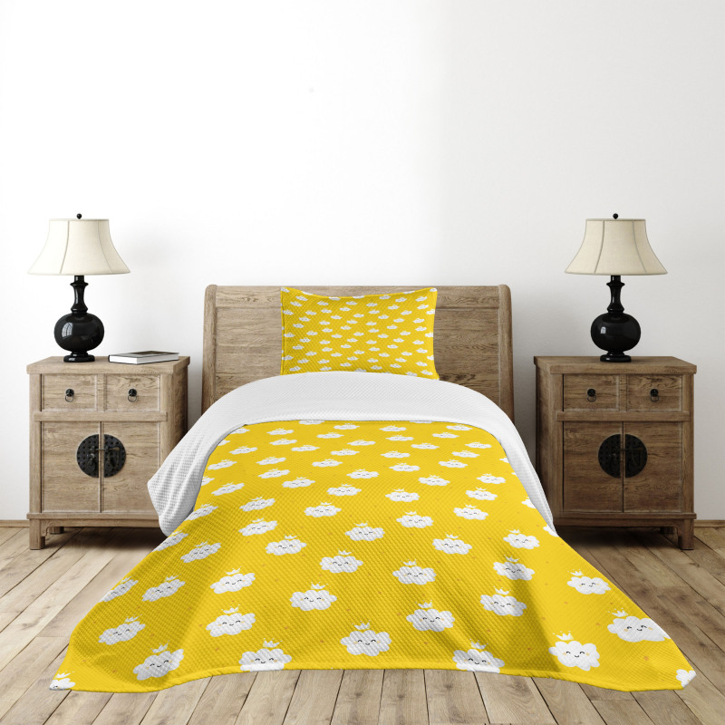 Cloud Motif Bedspread Set