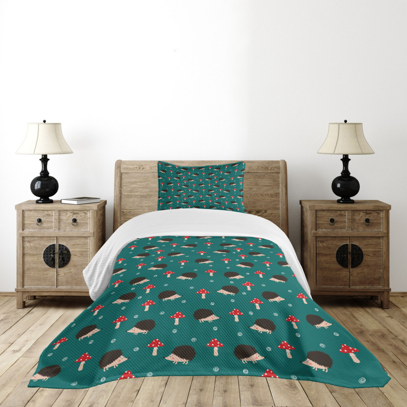 Forest Life Mushrooms Bedspread Set