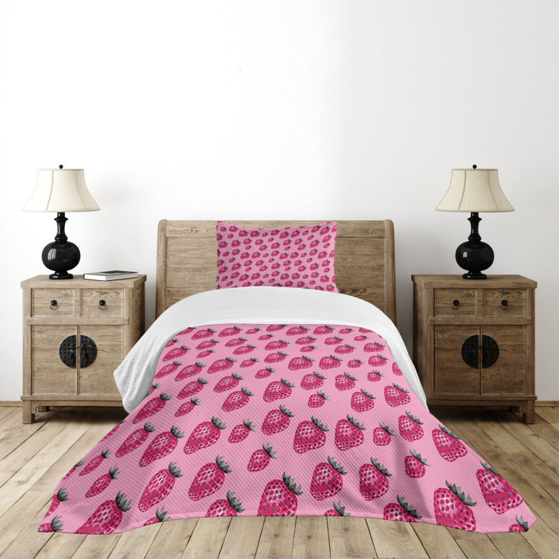 Pop Art Style Strawberry Bedspread Set