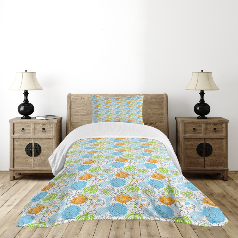 Doodle Leaves and Hearts Bedspread Set