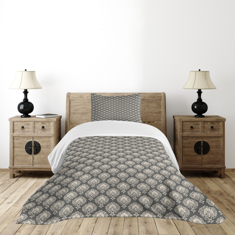 Classic Damask Motifs Bedspread Set