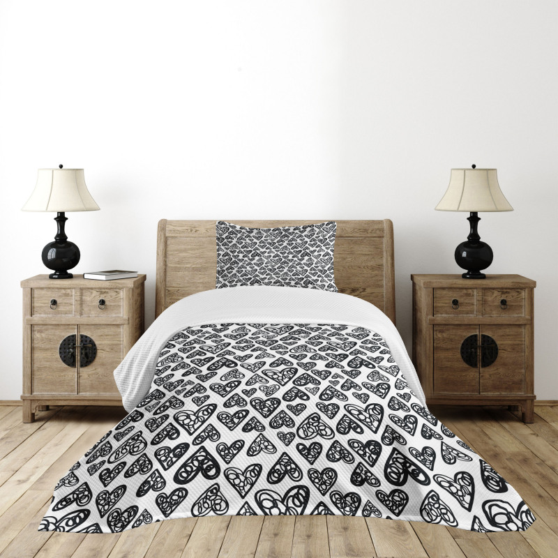 Romantic Hearts Pattern Bedspread Set