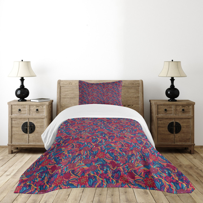 Blooms Swirled Stripes Bedspread Set