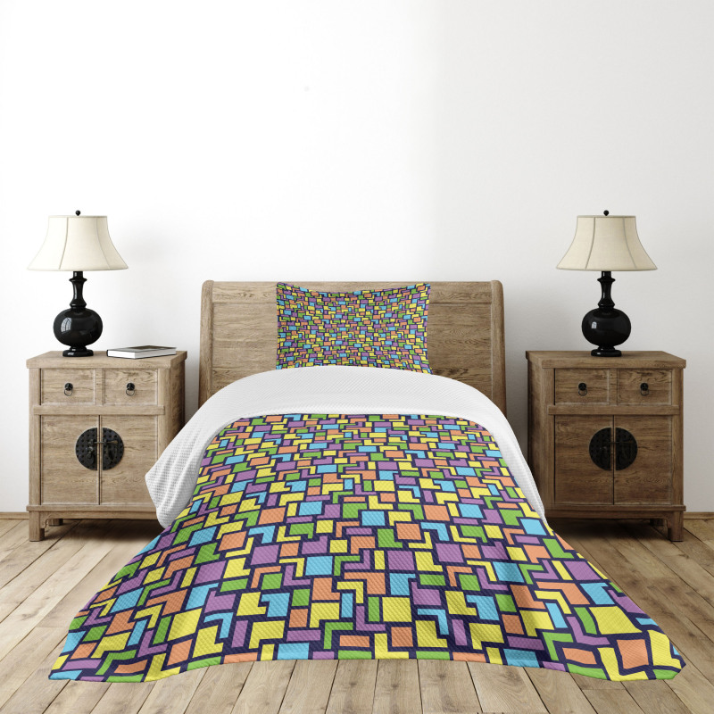 Retro Shapes Pattern Bedspread Set