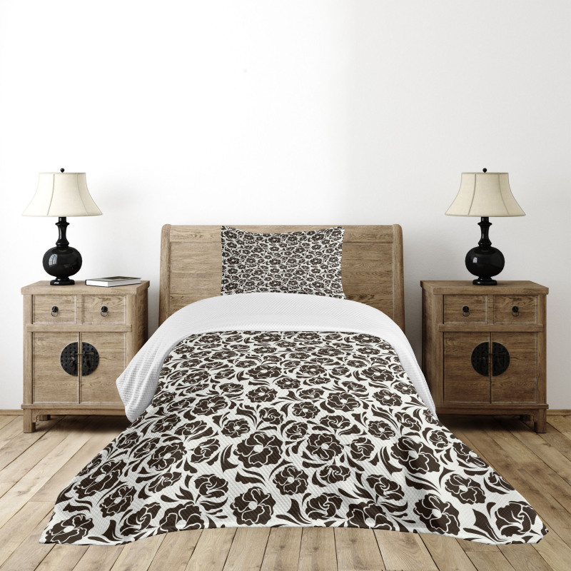 Nostalgic Flora Pattern Bedspread Set