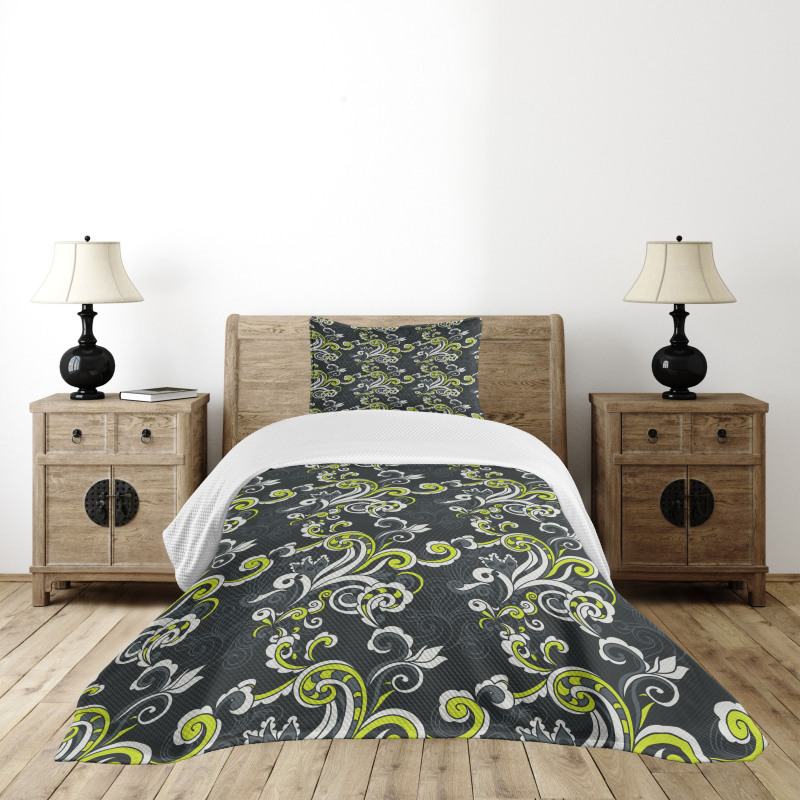 Vintage Foliage Swirls Bedspread Set