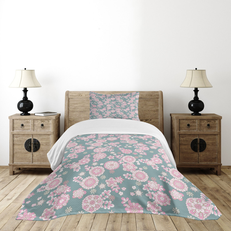 Romantic Pastel Foliage Bedspread Set