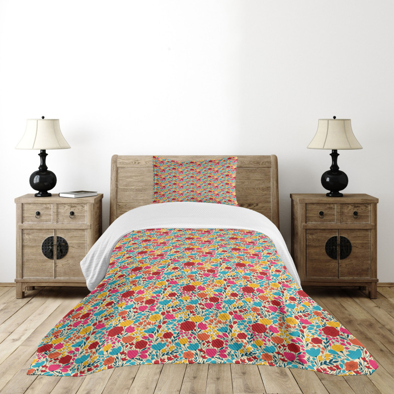 Silhouettes of Flowers Bedspread Set