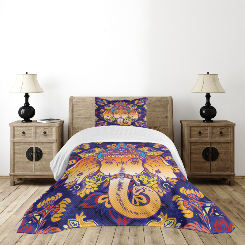 Petal and Leaf Design Bedspread Set