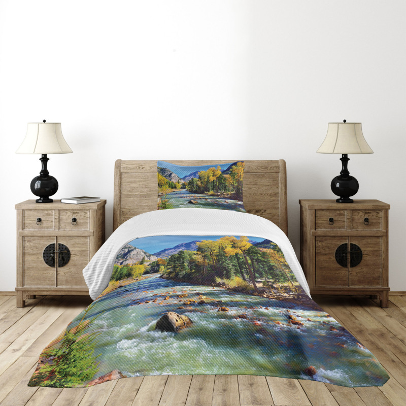 Mountains of Colorado Bedspread Set