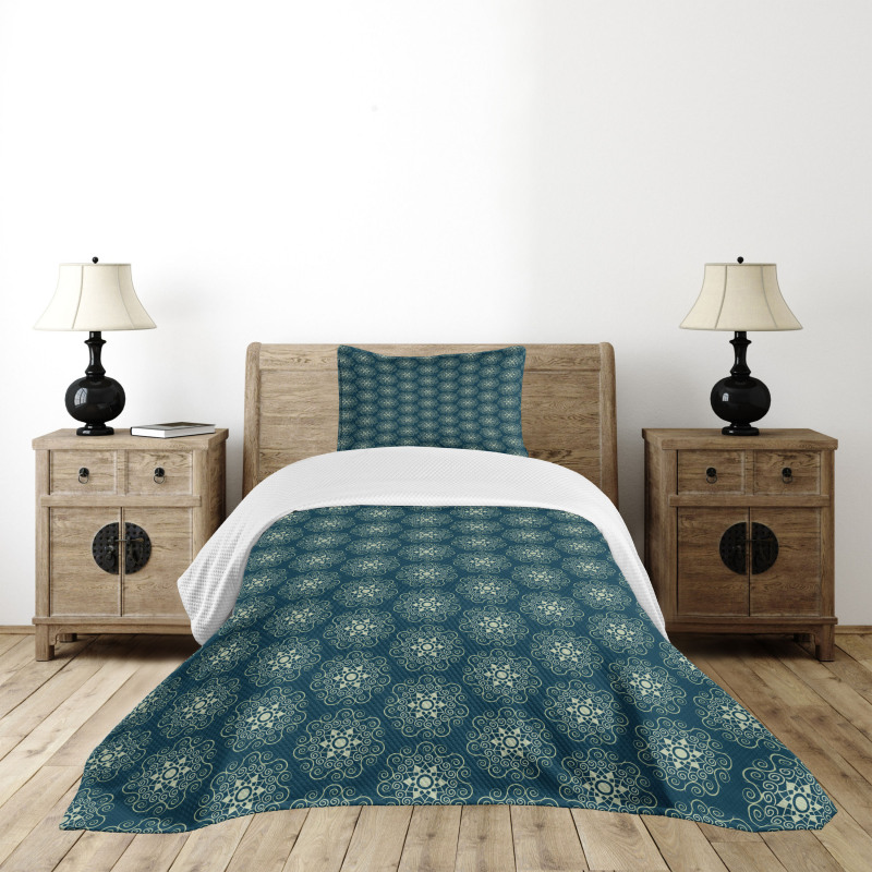 Vintage Geometric Swirls Bedspread Set