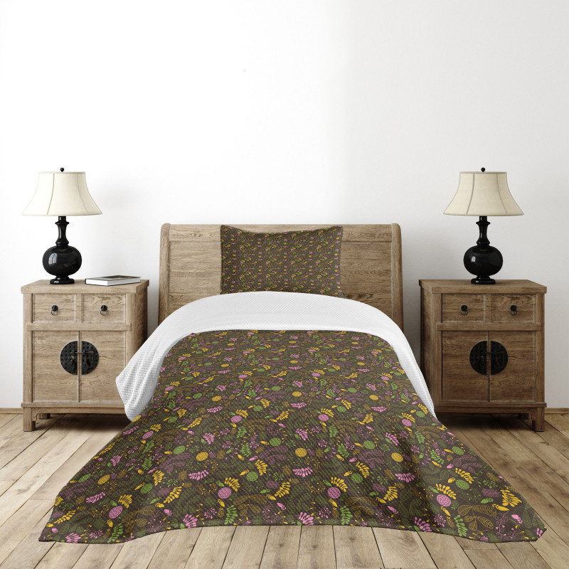 Doodle Blooming Foliage Bedspread Set