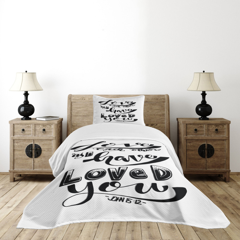 Love Each Other Bedspread Set