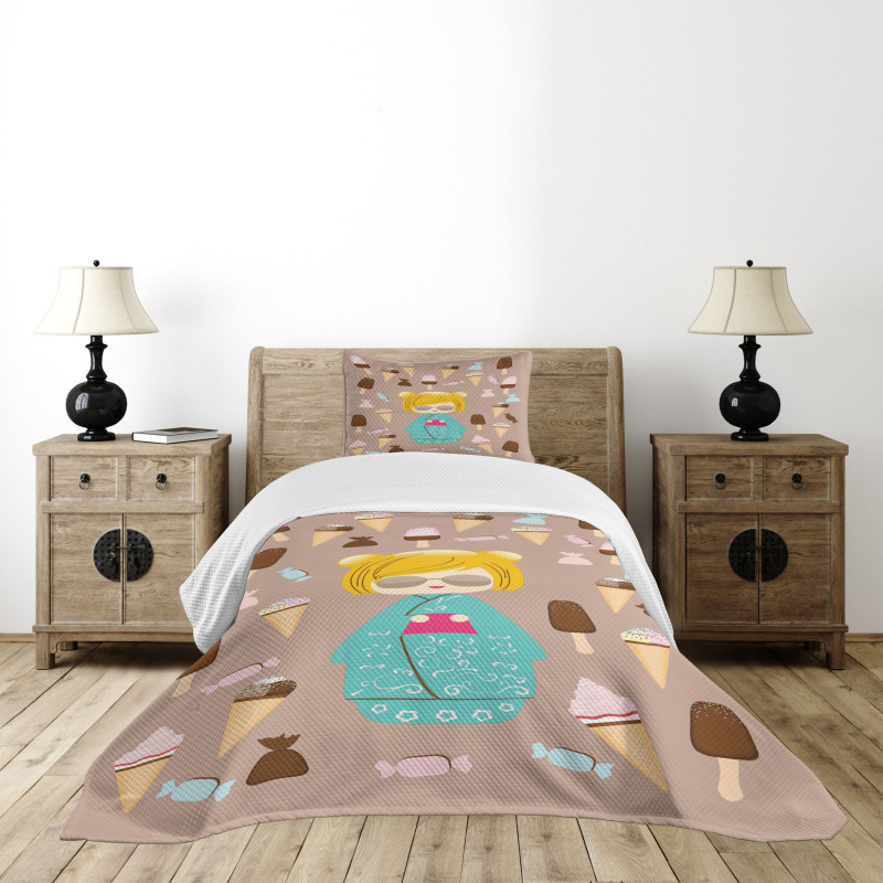 Kokeshi Doll Ice Cream Bedspread Set