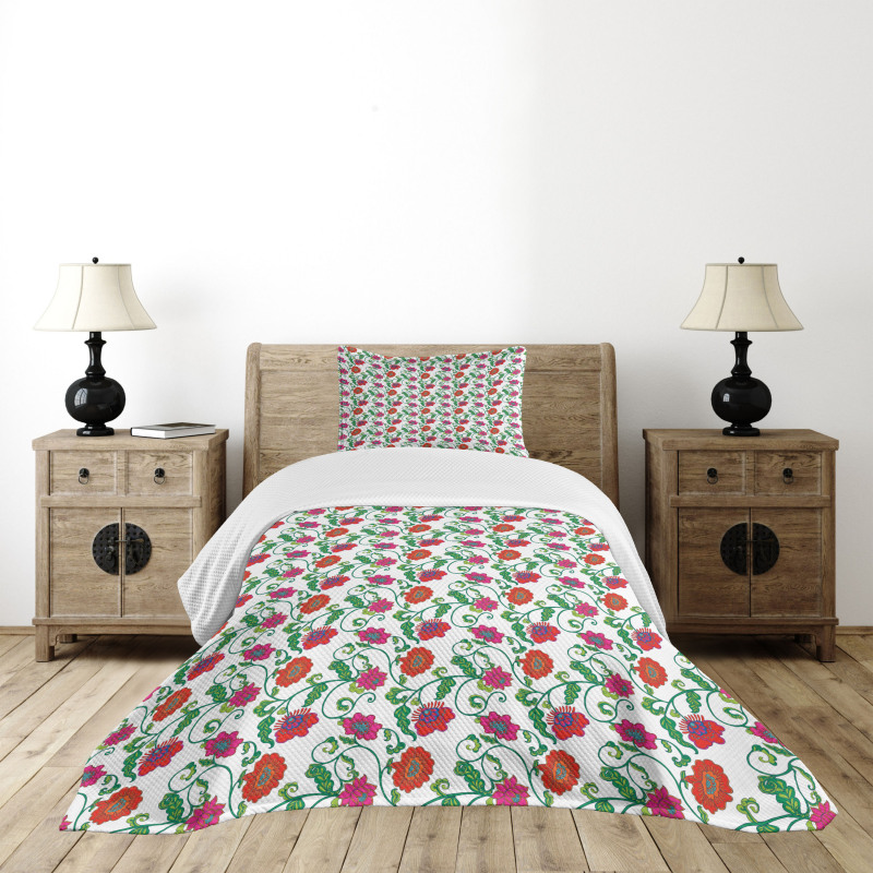 Romantic Spring Petals Bedspread Set