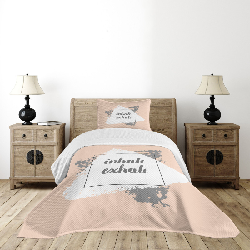 Pastel and Grunge Bedspread Set