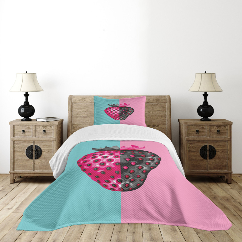 Abstract Strawberry Motif Bedspread Set