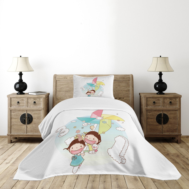 Happy Kids Playing Bedspread Set