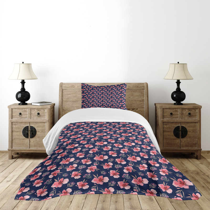 Vibrant Tropical Blooms Bedspread Set