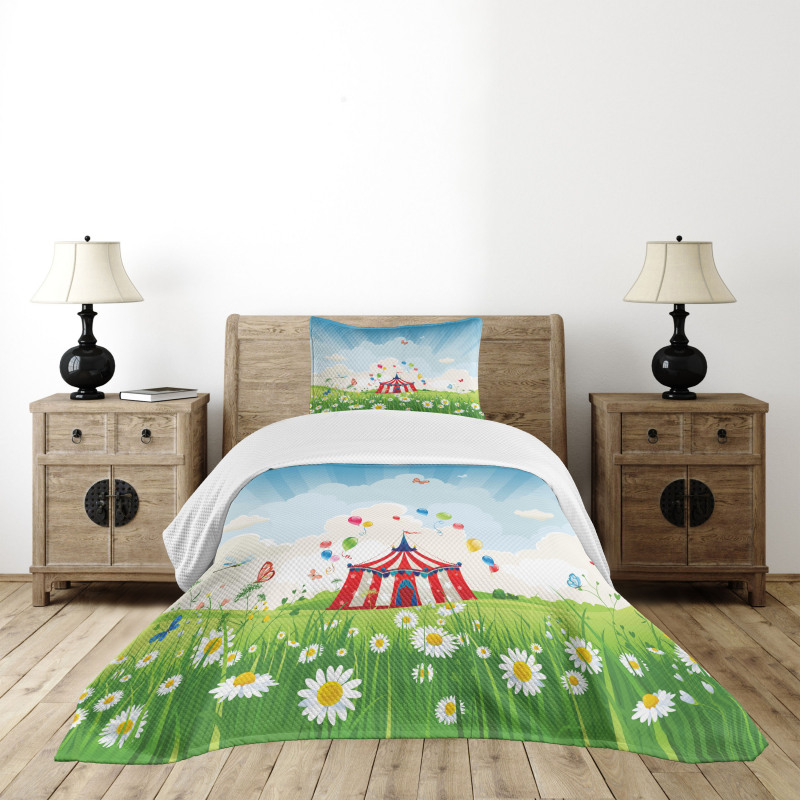 Sunny Sky Grass Tent Bedspread Set