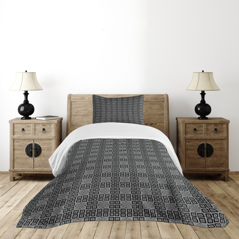 Trapped Quadrangular Bedspread Set