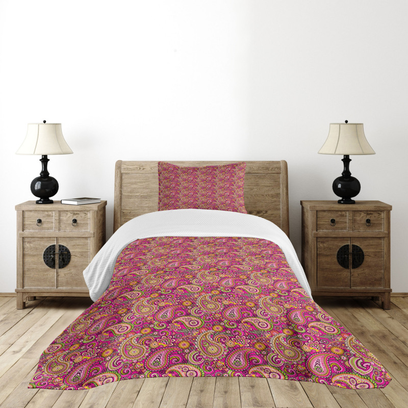 Blossom Persian Folk Bedspread Set